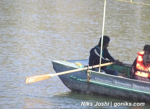 boating at lake in mount abu