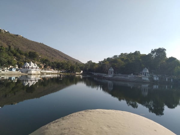 A Visit to Pichola Lake In Udaipur- Beautiful lake of Udaipur