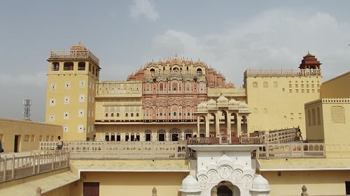 hawa mahal palace in pink city