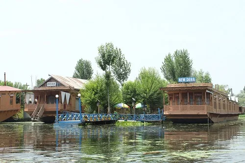 Dal Lake in Srinagar Kashmir